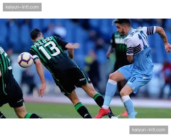 萨索洛2-1击败科莫，升班马遭遇联赛两连败